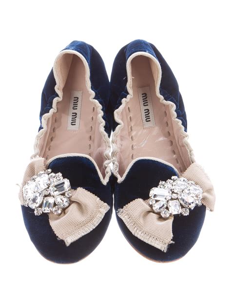 miu miu velvet flats